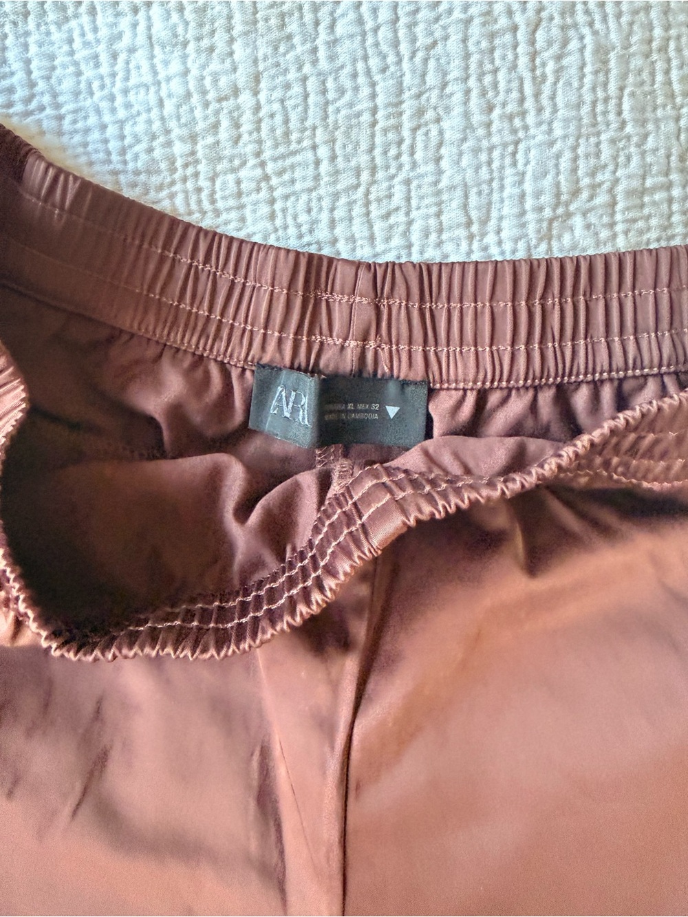 Zara Women’s Brown Elastic-Waist Shorts with Side Trim - Picture 2 of 6